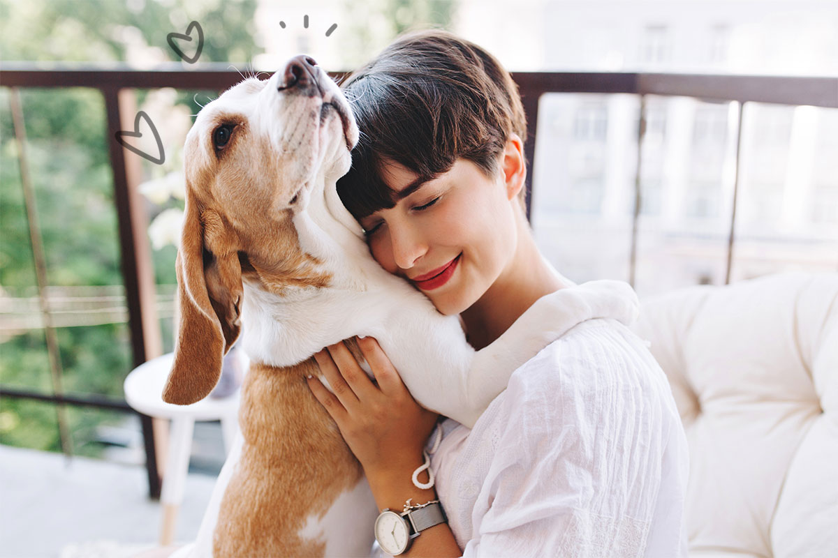 woman hugging esa woman with esa